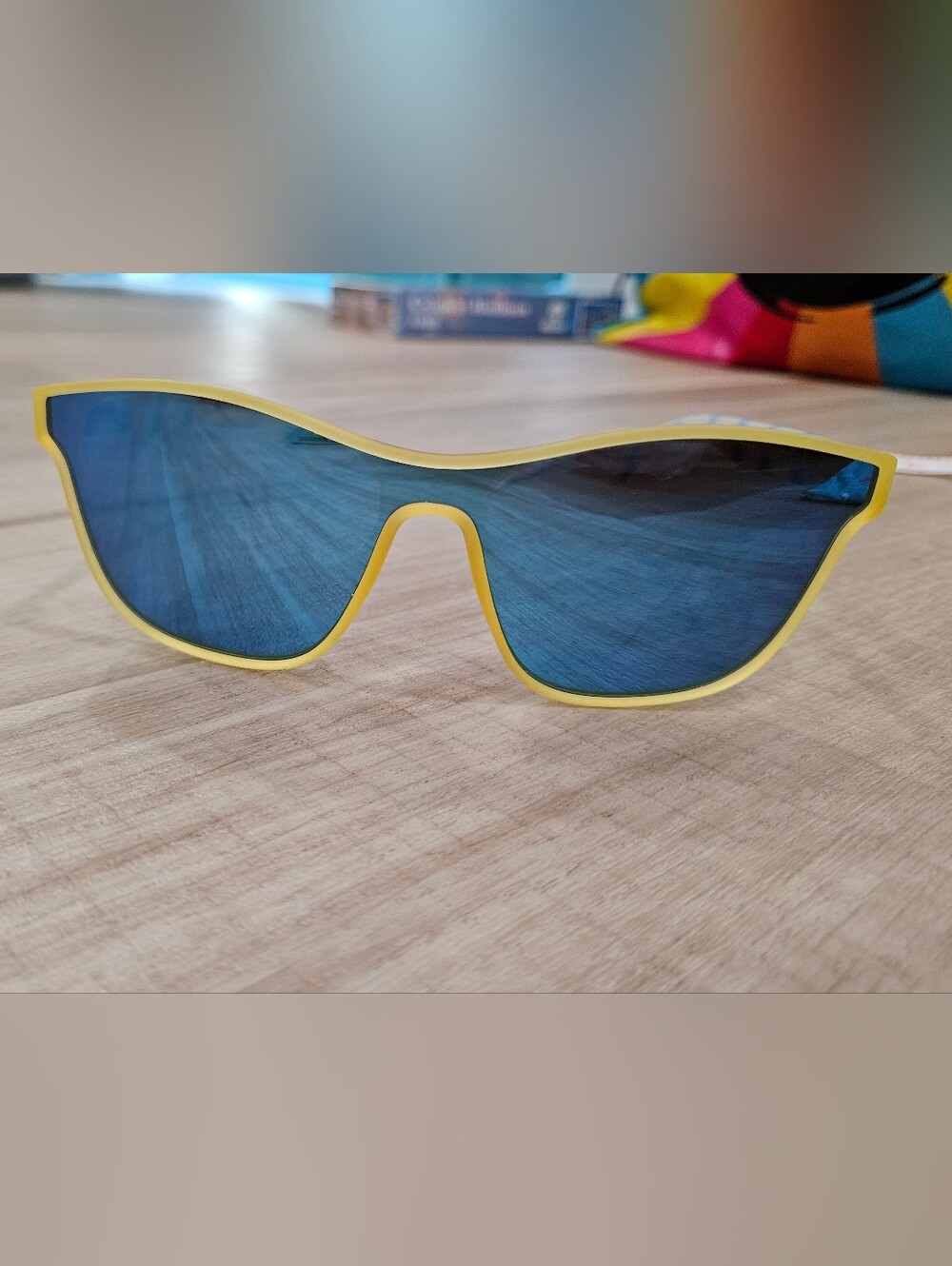 Brand New goodr VRG Polarized Sunglasses – Yellow/Blue Mirrored Lens
